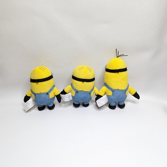 Minions Plush Set - Picture 5 of 6